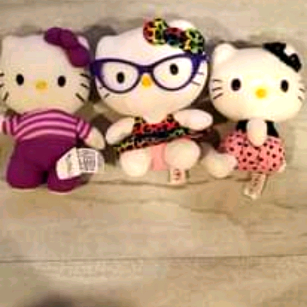 HELLO KITTY DOLL BUNDLE